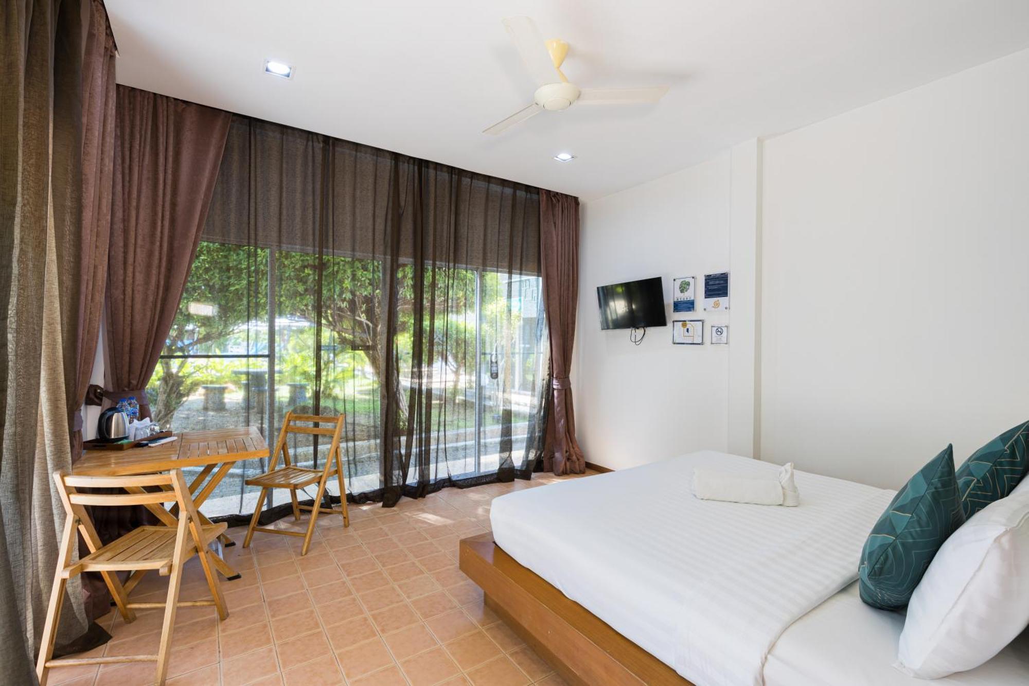 Blue Palm Kata Resort Extérieur photo